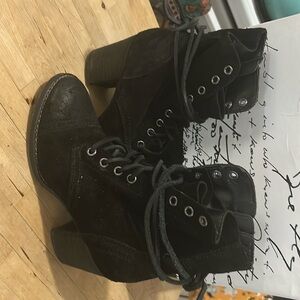 Steve Madden suede black boots